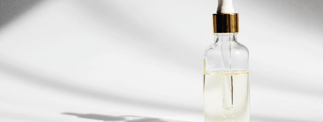 LET’S GET A LITTLE NERDY: INGREDIENT SERIES - NIACINAMIDE